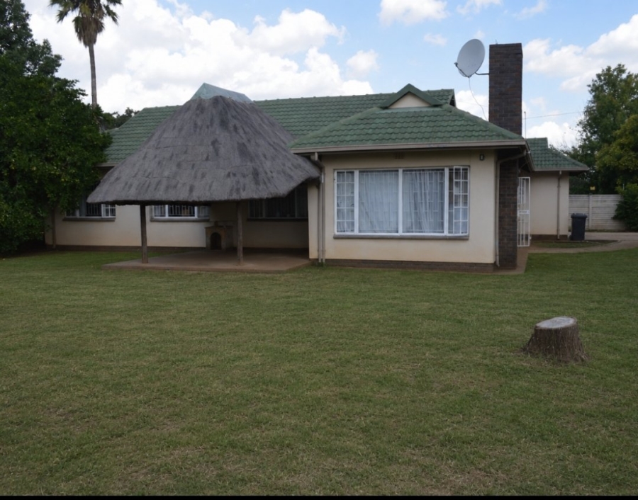 3 Bedroom Property for Sale in Stilfontein Ext 4 North West